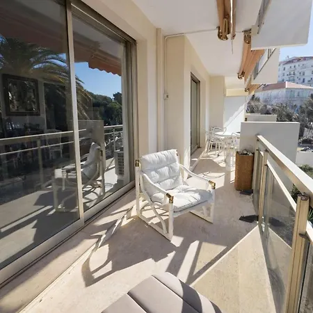 Lägenhet Les Terrasses De La Pinede, T3, 4p, & Pinede